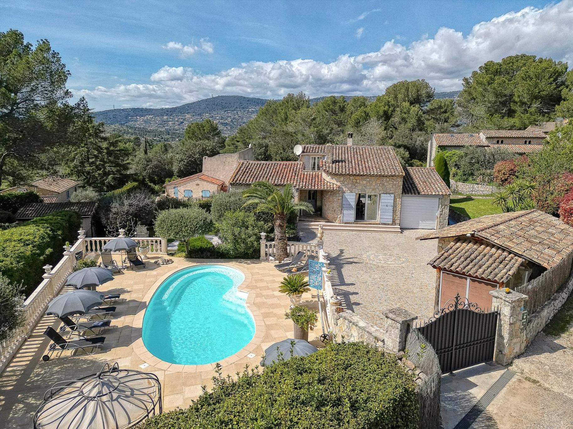 Gite Les Pins Peymeinade Extérieur photo